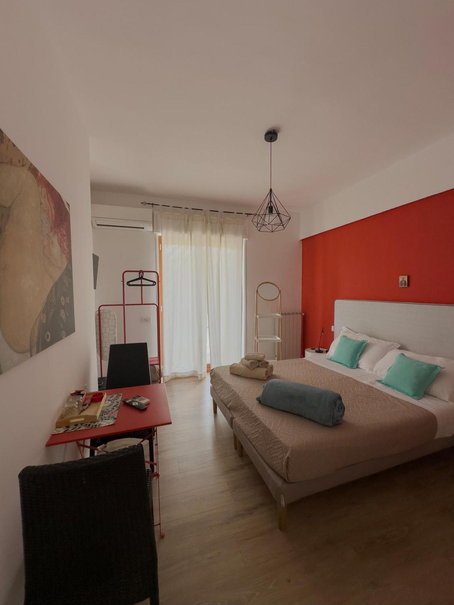 לינה וארוחת בוקר סורנטו Casa Del Corso מראה חיצוני תמונה